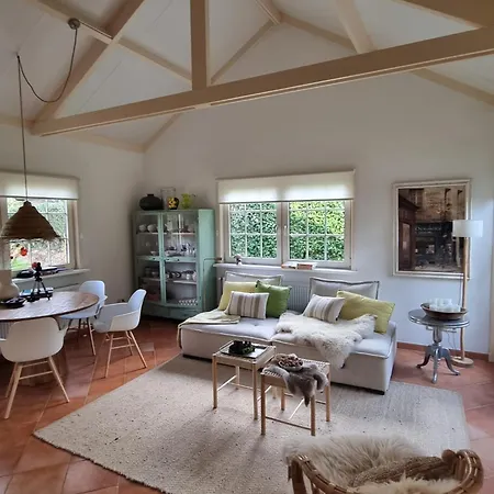 De Bosfluiter Holiday home