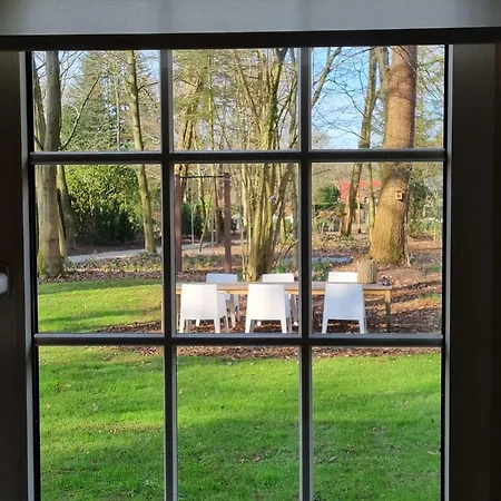 De Bosfluiter Vakantiehuis