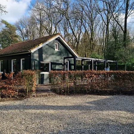 De Bosfluiter Vakantiehuis