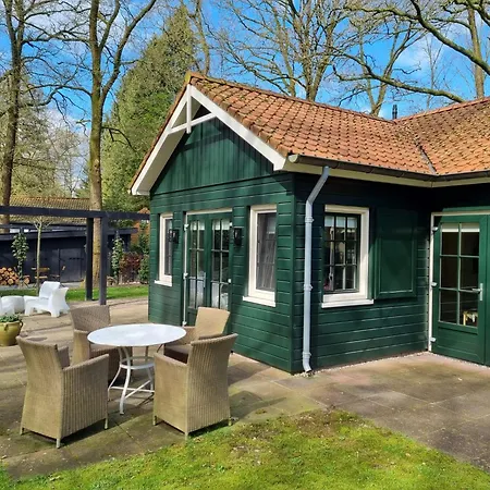 Holiday home De Bosfluiter *